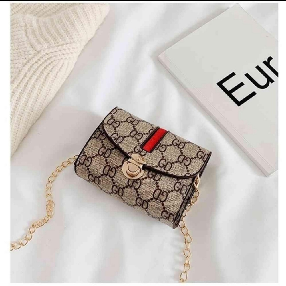 NEW FASHIONABLE MINI 👛 - Picture 3 of 10